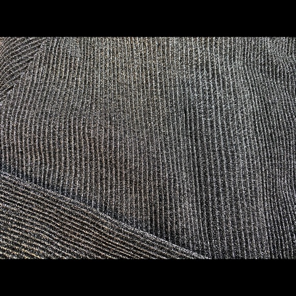 Top - Picture 3 of 3